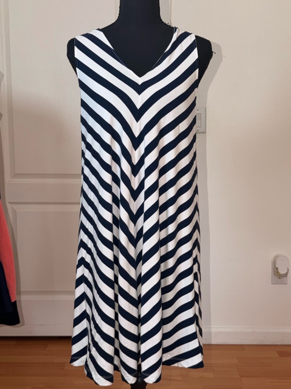 LOFT Outlet Navy & White Chevron Striped Swing Dress Sz M